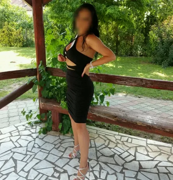 Ela, 36
