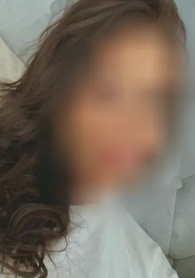 Emilia, 33