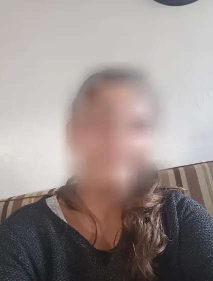 Fiona, 25