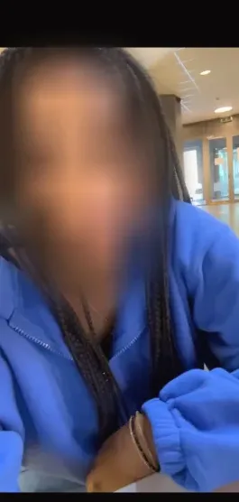 Lara, 30