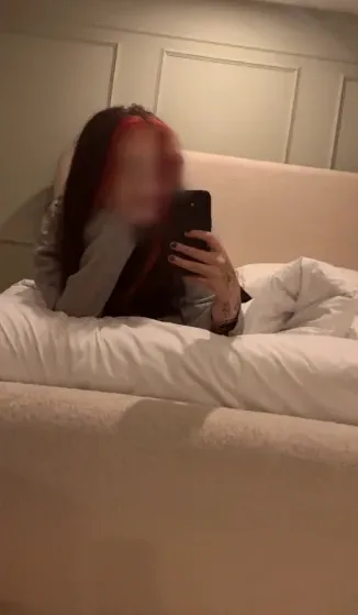 Nadine, 20
