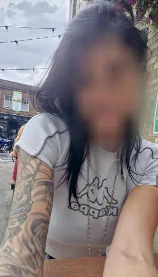 Paula, 39